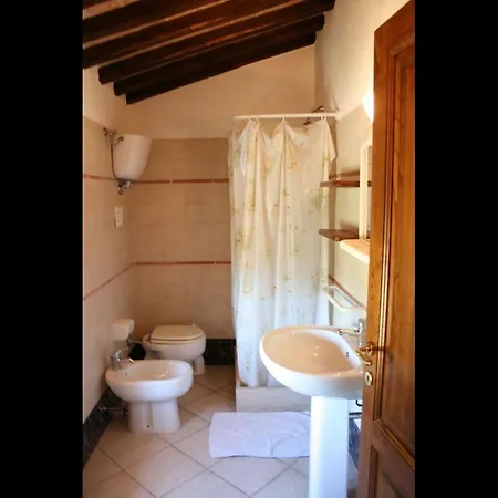 Chianacce Sleeps 10 Pool