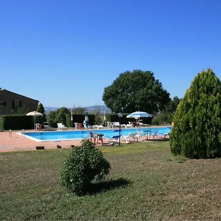 Chianacce Sleeps 10 Pool *