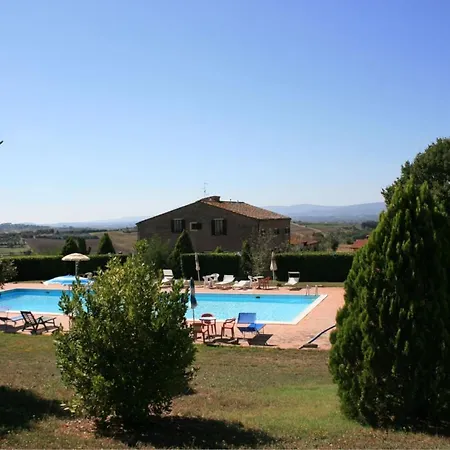 Apartment Chianacce Sleeps 10 Pool