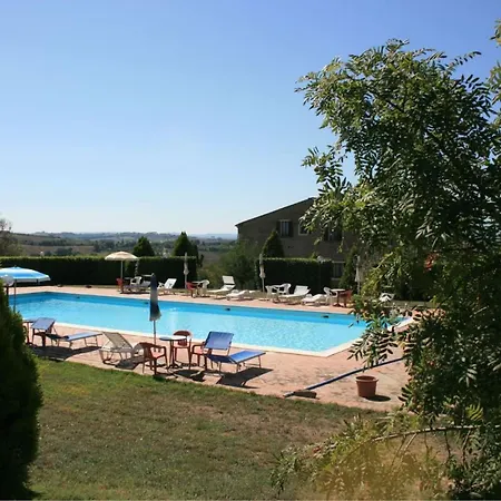 Chianacce Sleeps 10 Pool *