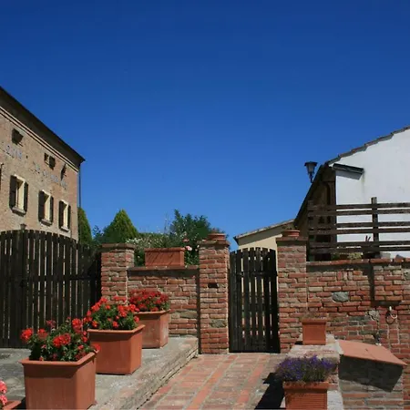 Chianacce Sleeps 10 Pool Apartment Cortona