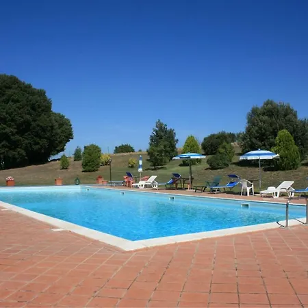 Apartment Chianacce Sleeps 10 Pool