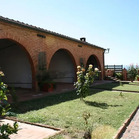 Chianacce Sleeps 10 Pool